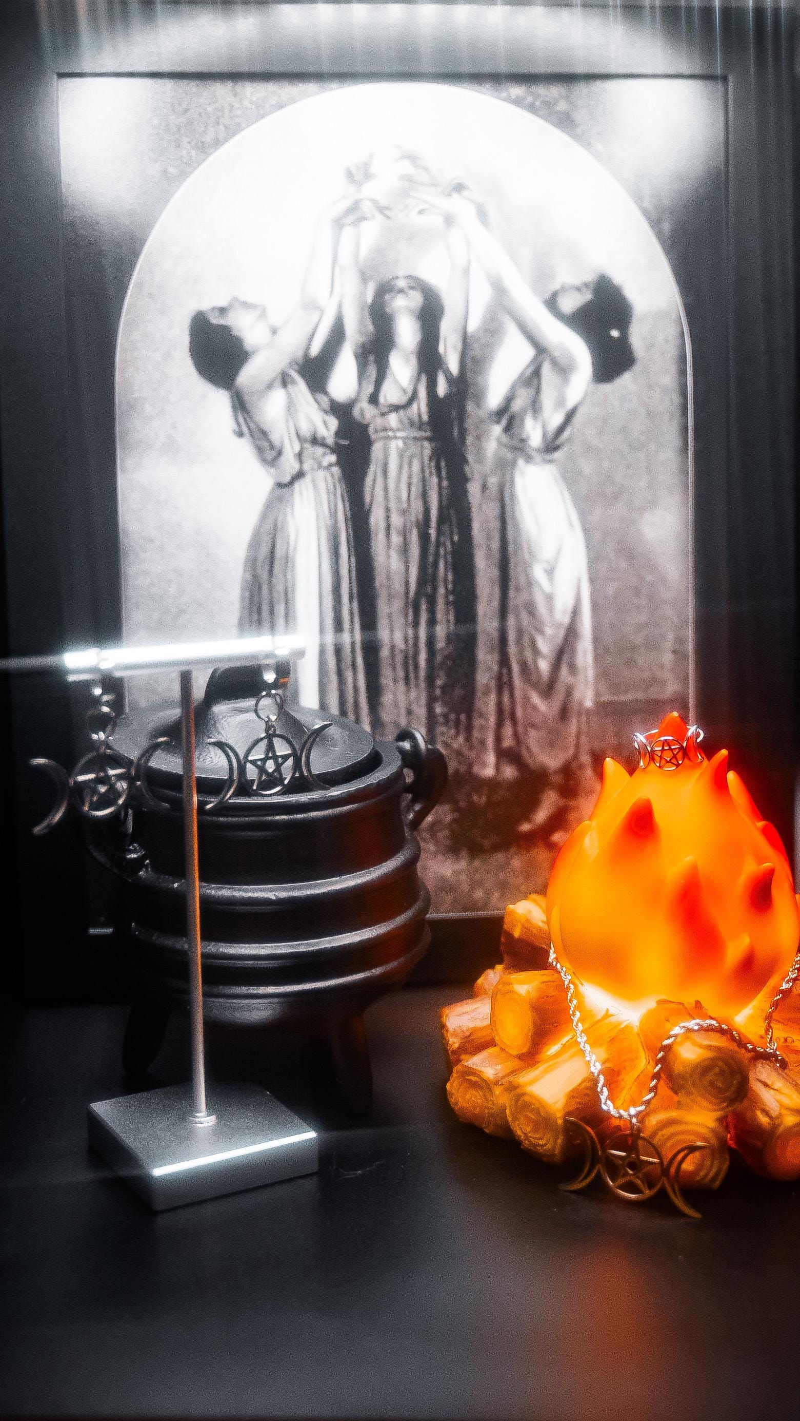 Triple Moon Goddesss Ring (Silver)